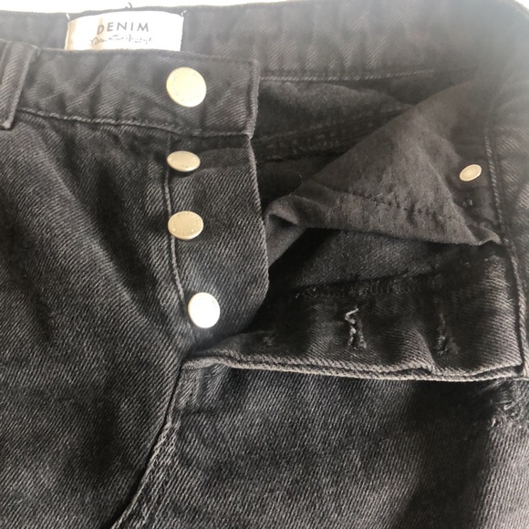 Miss Selfridge Distressed Mini Skirt Faded Black Denim Frayed Hemline size 8 - Picture 6 of 9